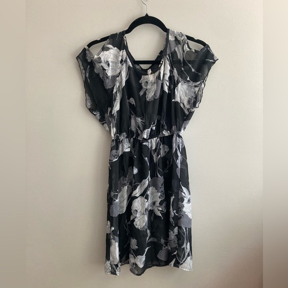 Xhilaration Other - Chiffon‎ Open-Shoulder Swim Coverup